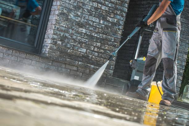 Best Driveway Pressure Washing  in Hondo, TX